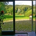 Fensterfront zum Garten hin